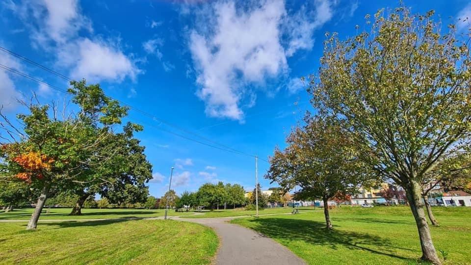 Lux 3Bed Near Wembley With Parking By Oceana Group - Sleeps 8 Apartment Хароу Екстериор снимка