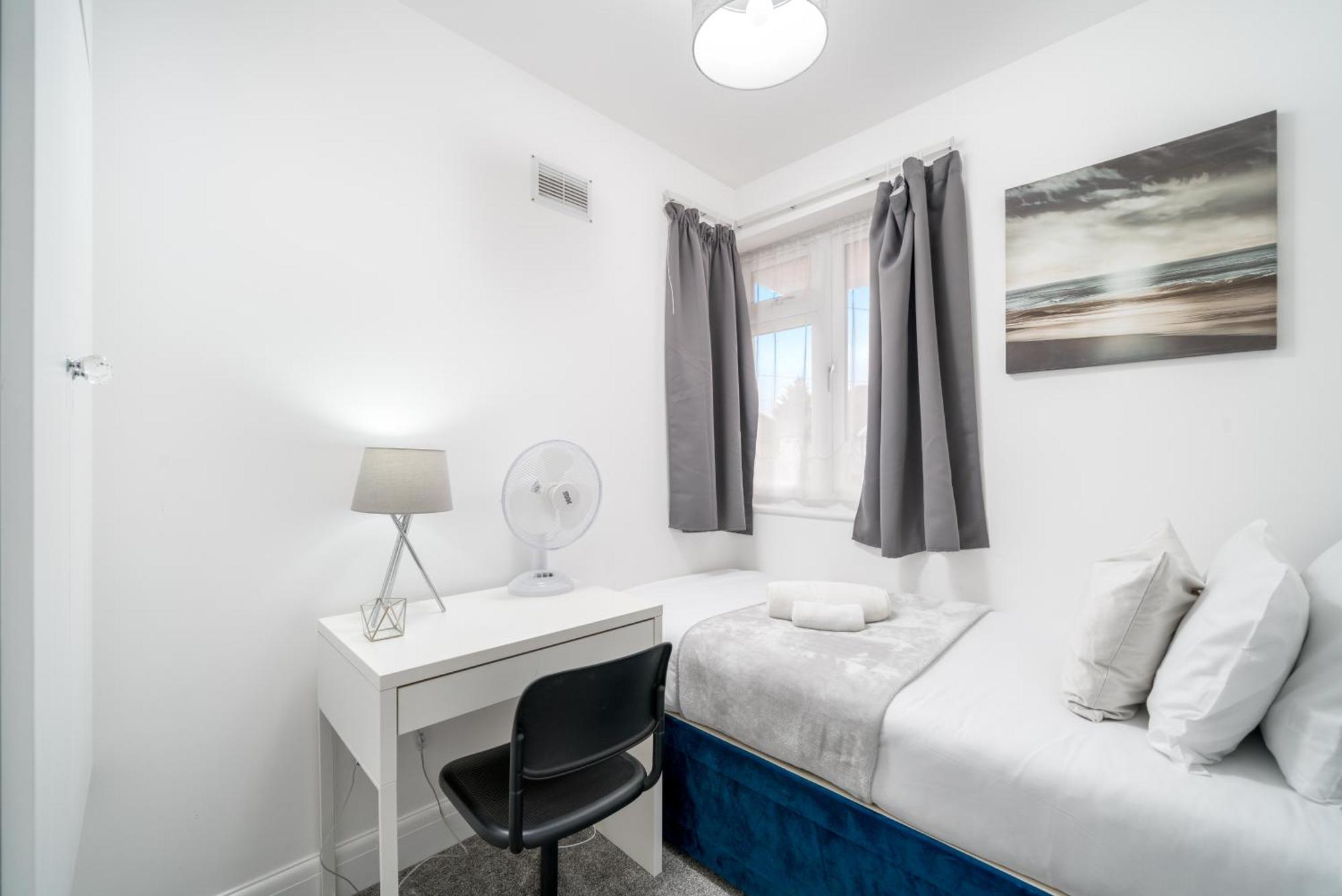 Lux 3Bed Near Wembley With Parking By Oceana Group - Sleeps 8 Apartment Хароу Екстериор снимка